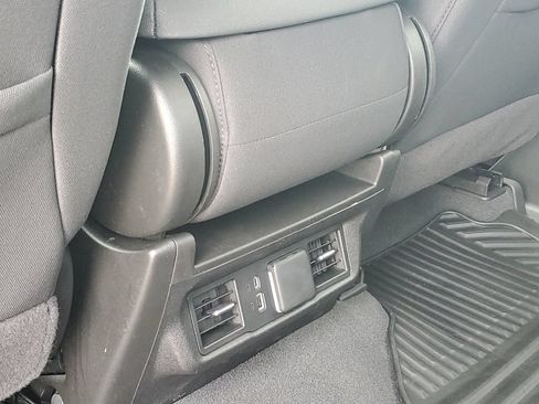 Used 2024 Chevrolet Silverado 1500 LT AWD/4WD image 33