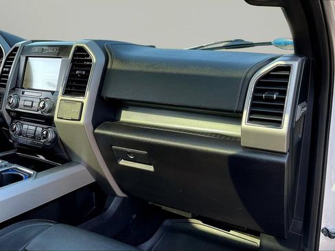 Used 2017 Ford F150 Lariat w/ Equipment Group 502A Luxury AWD/4WD image 26
