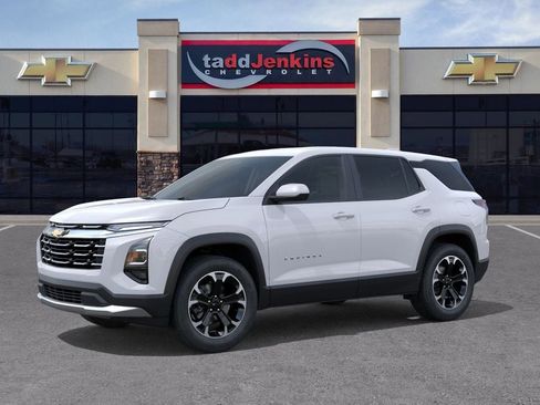 New 2026 Chevrolet Equinox LT image 2