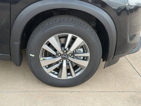 New 2025 Nissan Pathfinder SL image 24