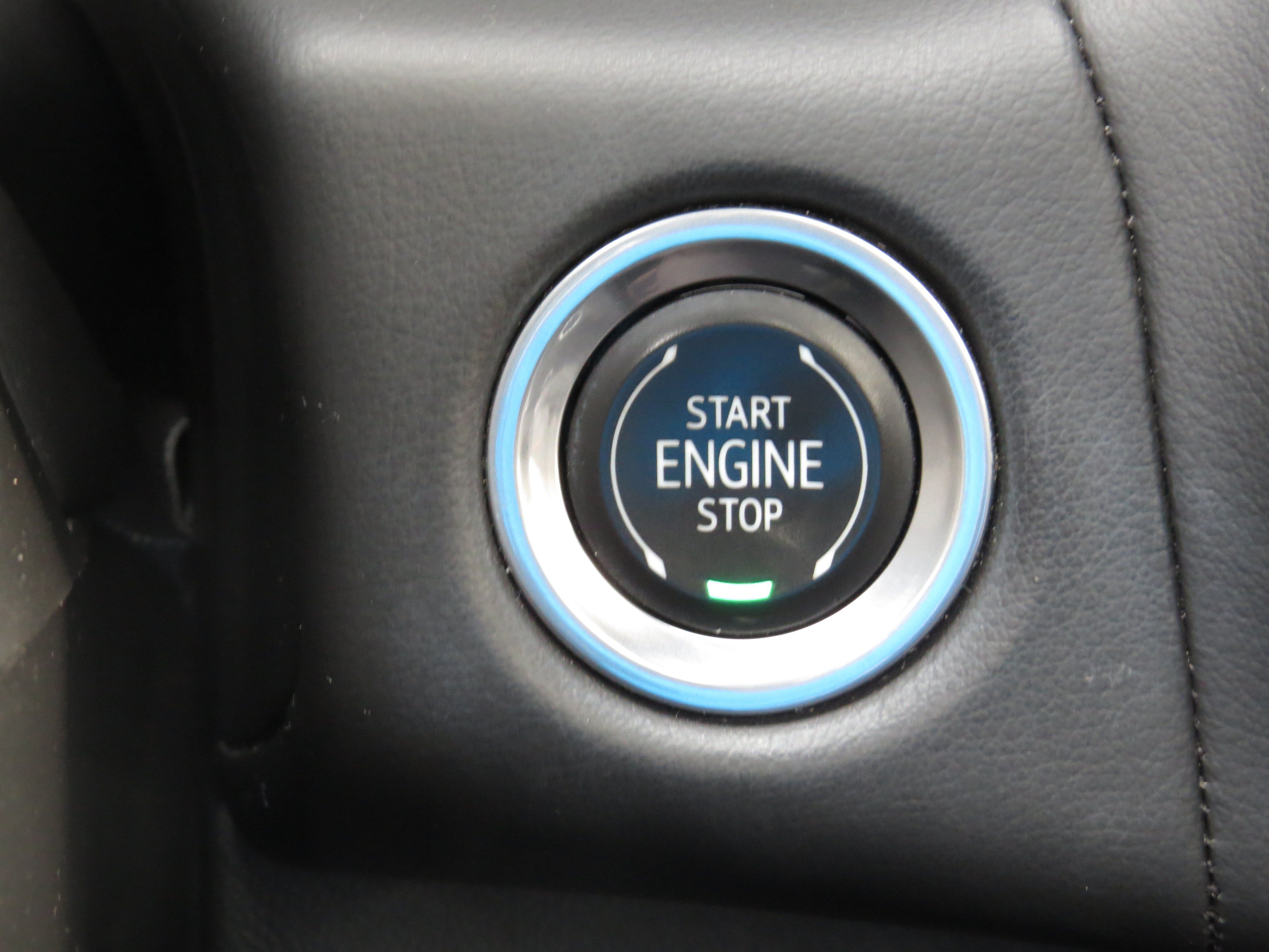 Used 2023 GMC Yukon AT4 AWD/4WD image 26