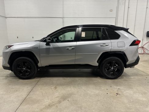 Used 2021 Toyota RAV4 XSE AWD/4WD image 12