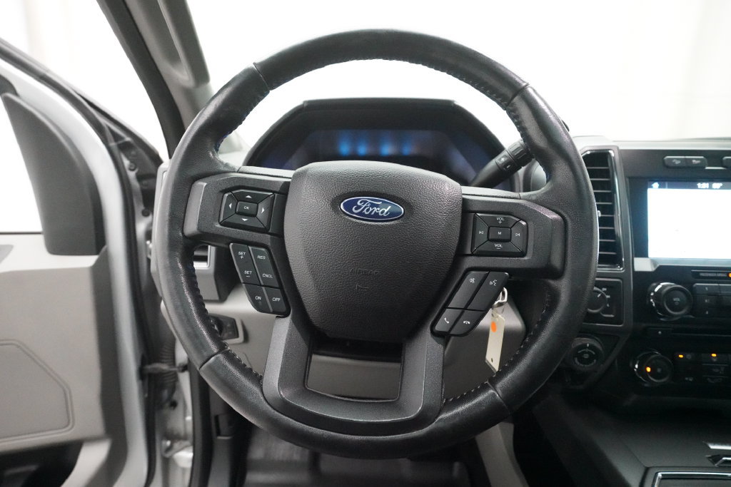 Used 2017 Ford F150 XLT w/ Equipment Group 302A Luxury AWD/4WD image 4