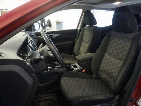 Used 2019 Nissan Rogue Sport SV image 15