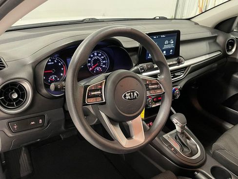 Used 2019 Kia Forte LXS image 18