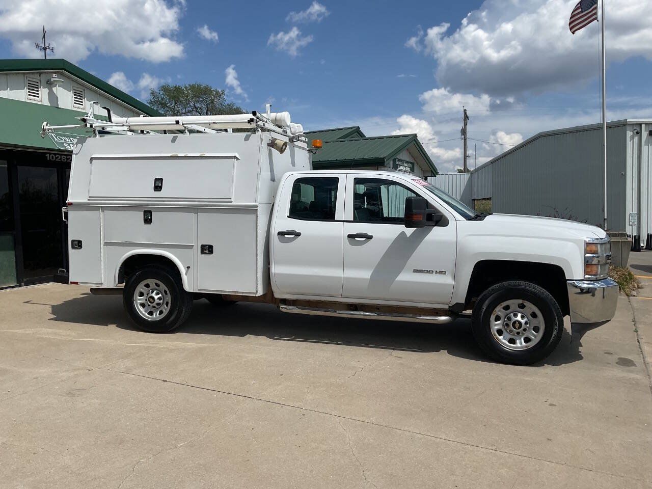 Used 2015 Chevrolet Silverado 3500 W/T w/ WT Fleet Convenience Package AWD/4WD image 2