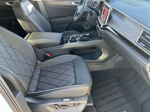 New 2026 Volkswagen Atlas SEL Premium R-Line image 8