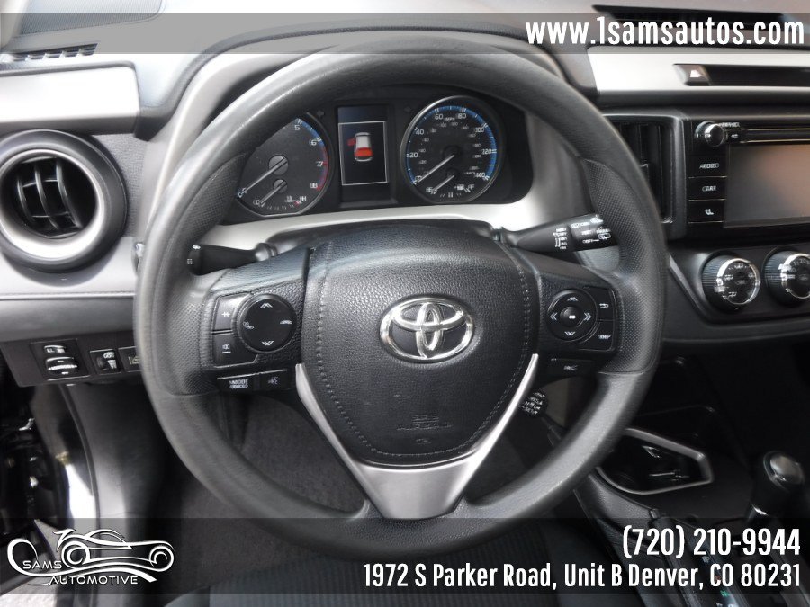 Used 2018 Toyota RAV4 LE w/ Carpet Mat Package AWD/4WD image 13