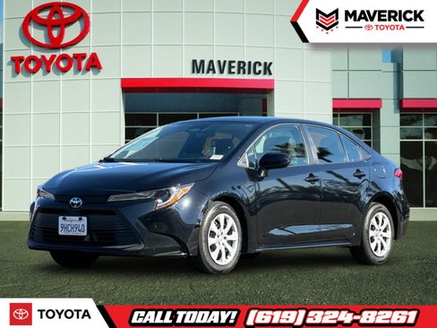 Used 2023 Toyota Corolla LE image 1