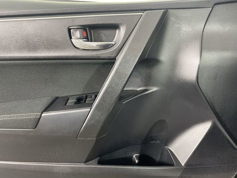 Used 2019 Toyota Corolla LE image 20