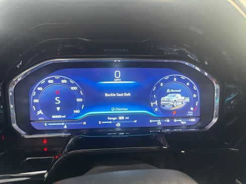 Used 2024 Chevrolet Silverado 1500 LT w/ Z71 Off-Road Package image 23