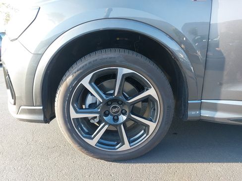 Used 2025 Audi Q3 2.0T Premium Plus w/ Premium Plus Package AWD/4WD image 11