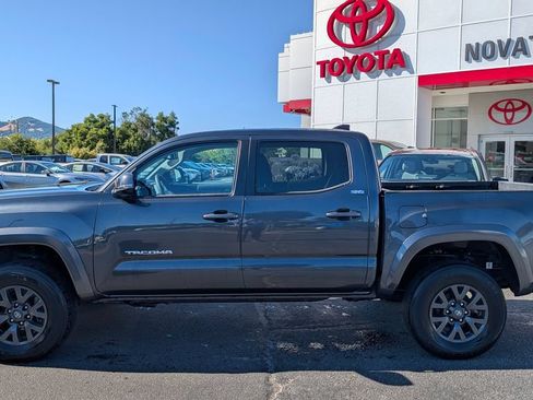 Used 2023 Toyota Tacoma SR5 AWD/4WD image 7