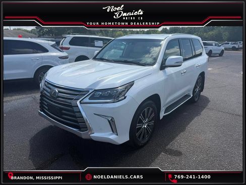 Used 2019 Lexus LX 570 4WD w/ Luxury Package image 1