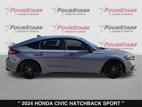 Used 2024 Honda Civic Sport image 3