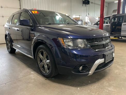 Used 2017 Dodge Journey Crossroad w/ Rear Seat Video Group AWD/4WD image 3