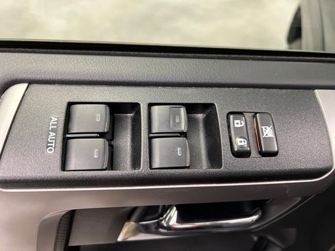 Used 2024 Toyota 4Runner SR5 image 12