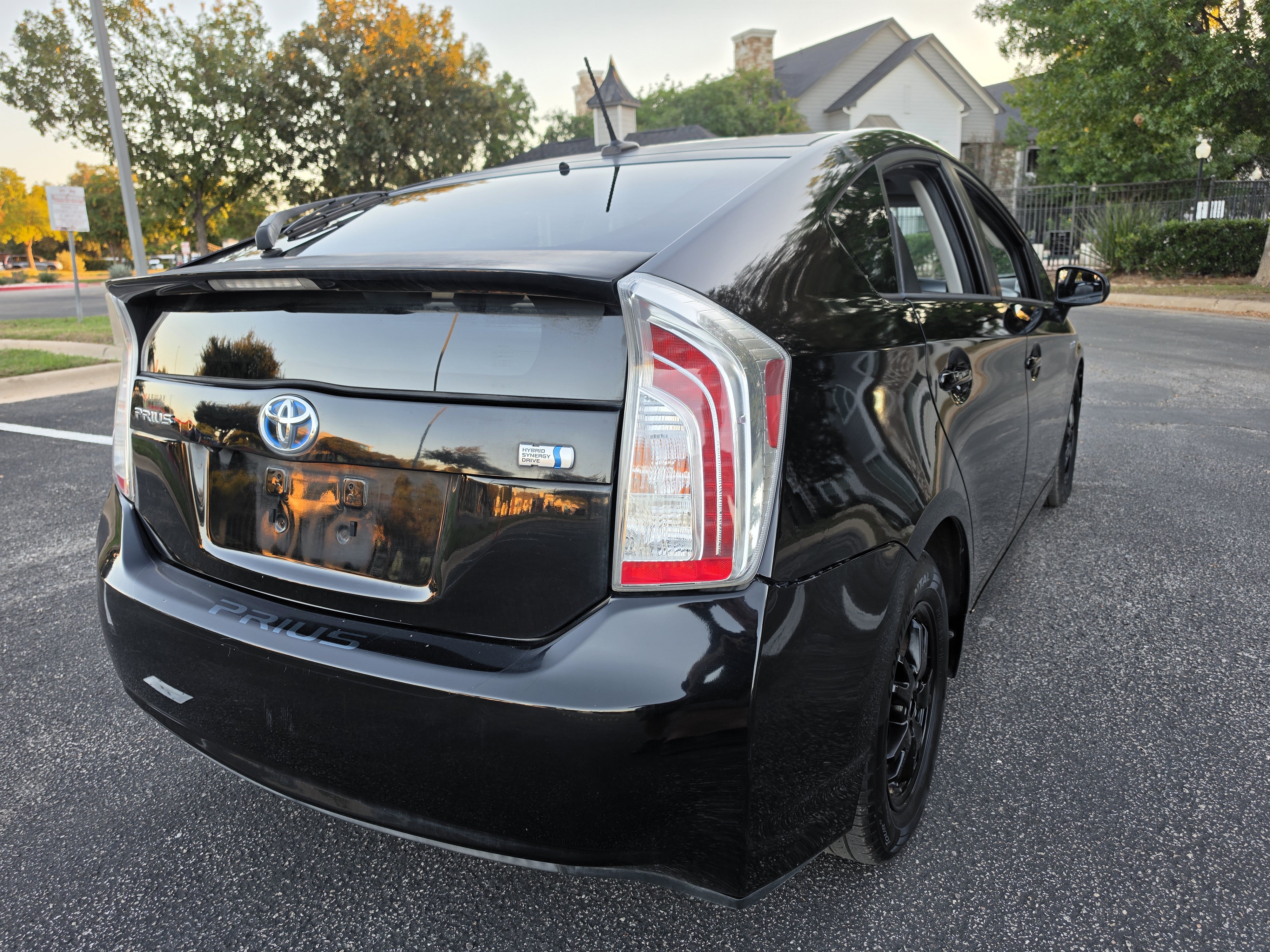 Used 2013 Toyota Prius Four w/ Deluxe Solar Roof Pkg FWD image 7