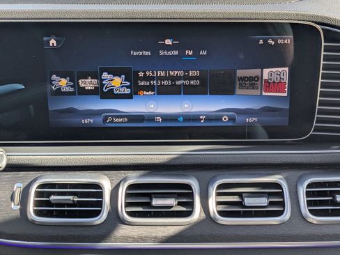 Used 2025 Mercedes-Benz GLE 450e 4MATIC image 5