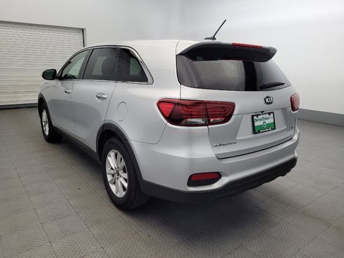 Used 2020 Kia Sorento FWD V6 image 5