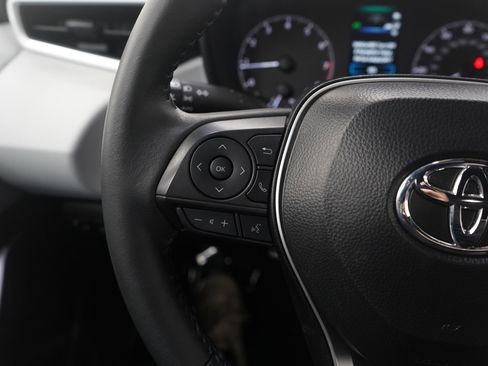 Used 2025 Toyota Corolla SE image 22