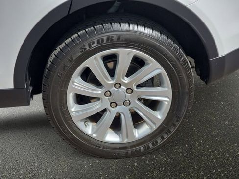 Used 2019 Land Rover Discovery Sport SE AWD/4WD image 34