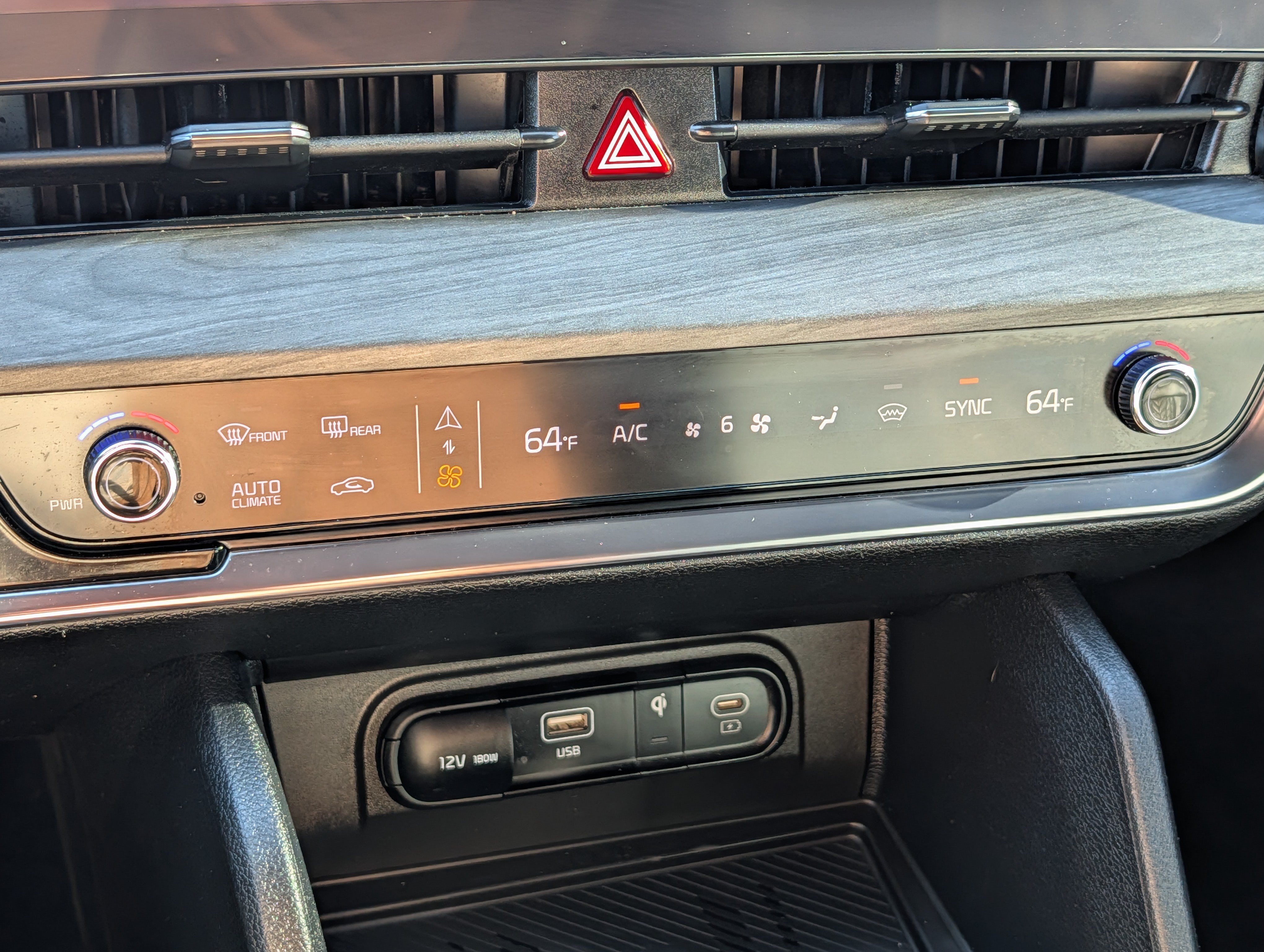 Certified 2025 Kia Sportage X-Pro Prestige AWD/4WD image 23
