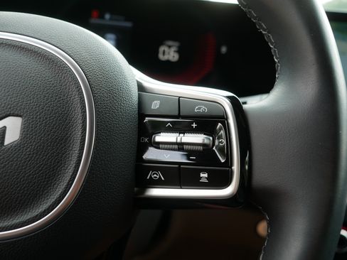 Certified 2026 Kia Carnival FWD image 29