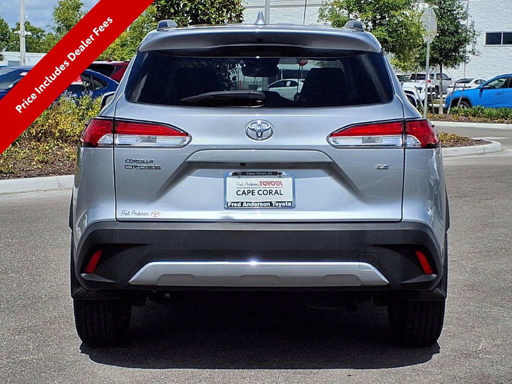 Used 2024 Toyota Corolla Cross LE FWD image 7