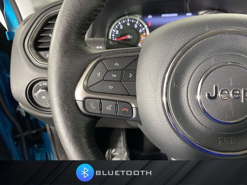 Used 2022 Jeep Renegade Latitude w/ Convenience Group AWD/4WD image 23