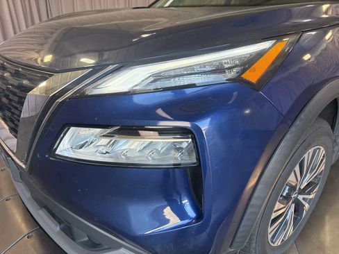 Used 2023 Nissan Rogue SV FWD image 9