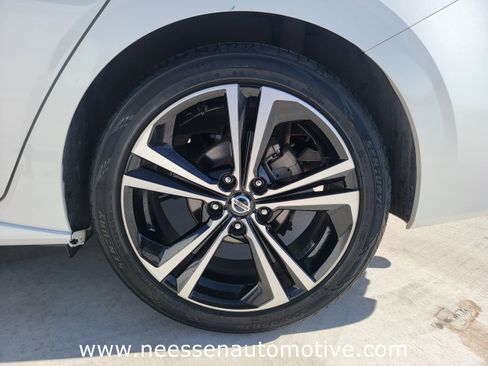 Used 2021 Nissan Sentra SR image 30