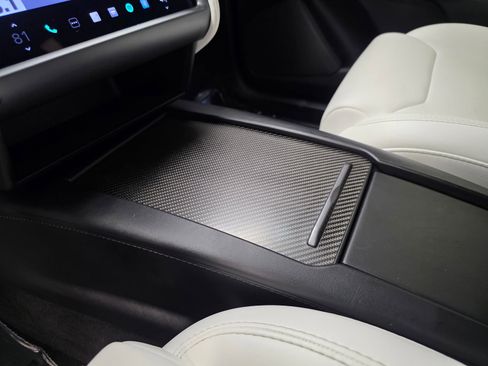 Used 2018 Tesla Model X 100D image 32