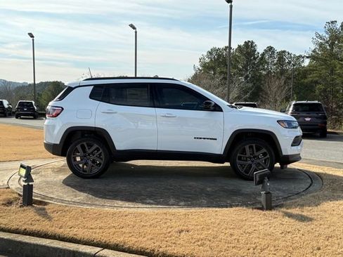 New 2026 Jeep Compass Latitude AWD/4WD image 8