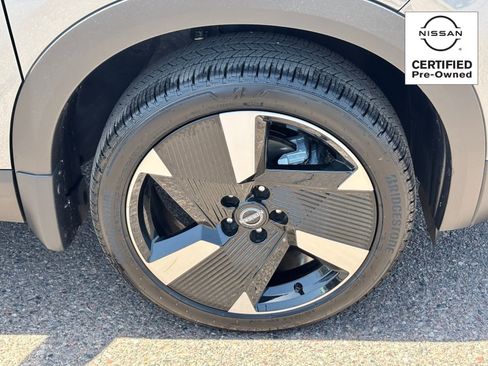 Certified 2025 Nissan Kicks SR FWD image 8