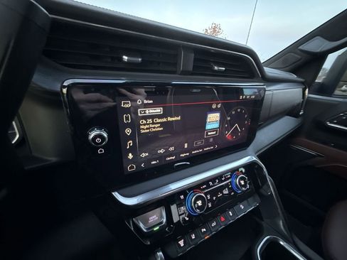 Used 2024 GMC Sierra 2500 Denali Ultimate image 18