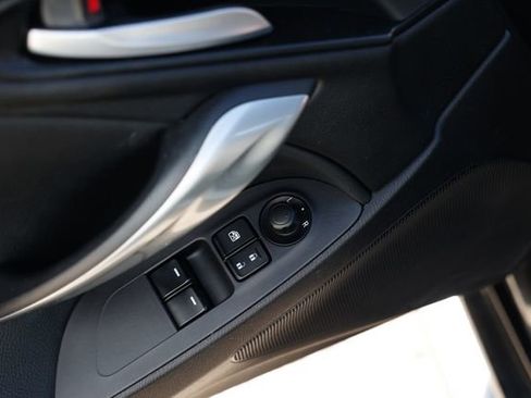 Used 2017 FIAT 124 Spider Classica image 40