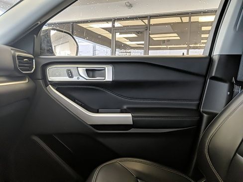 Used 2023 Ford Explorer XLT w/ Equipment Group 202A image 20