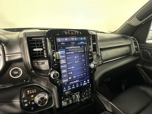 Used 2022 RAM 1500 Limited AWD/4WD image 12