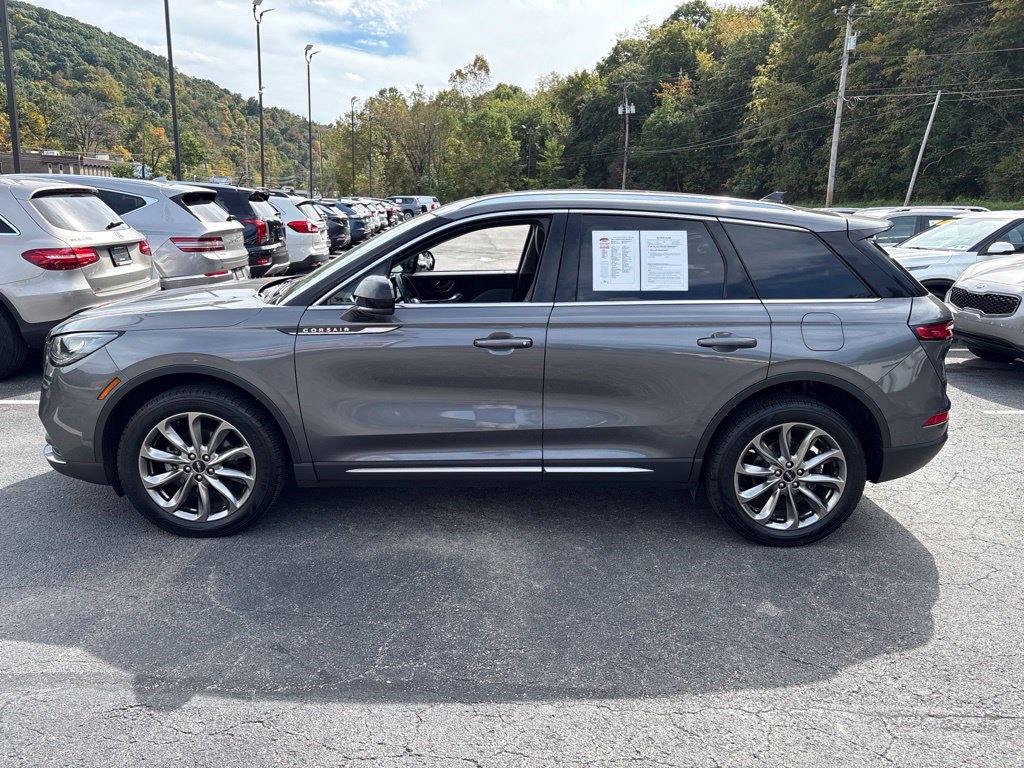 Used 2021 Lincoln Corsair AWD w/ Premium Package image 2