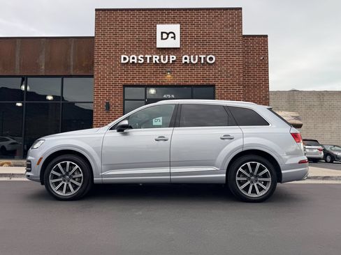 Used 2017 Audi Q7 3.0T Premium Plus w/ Premium Plus Package AWD/4WD image 4
