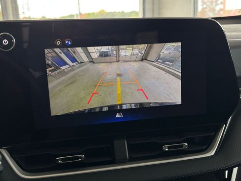 Used 2025 Chevrolet Equinox LT image 17