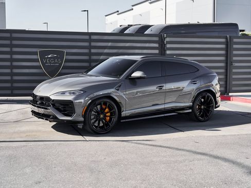 Used 2025 Lamborghini Urus SE image 5