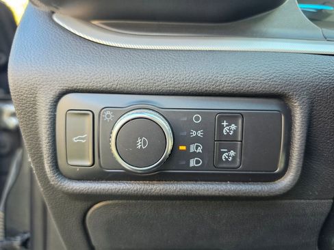 Used 2020 Ford Explorer XLT w/ Equipment Group 202A image 20