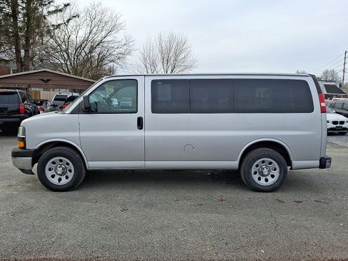 Used 2014 Chevrolet Express 1500 LT w/ LT Preferred Equipment Group image 4