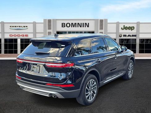 Used 2022 Lincoln Corsair FWD image 3