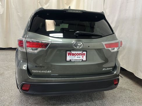 Used 2015 Toyota Highlander XLE AWD/4WD image 4