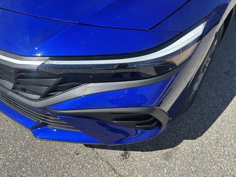 New 2025 Hyundai Elantra Blue image 35