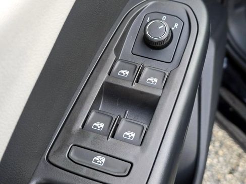 New 2026 Volkswagen Taos S FWD image 17