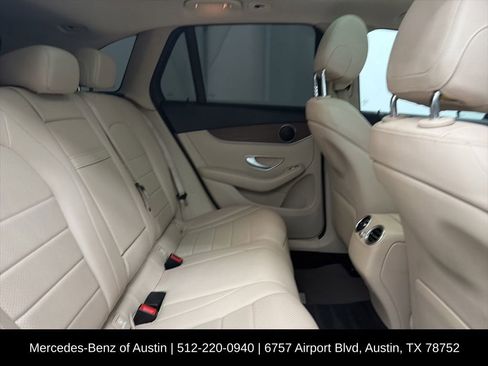 Used 2022 Mercedes-Benz GLC 300 image 27